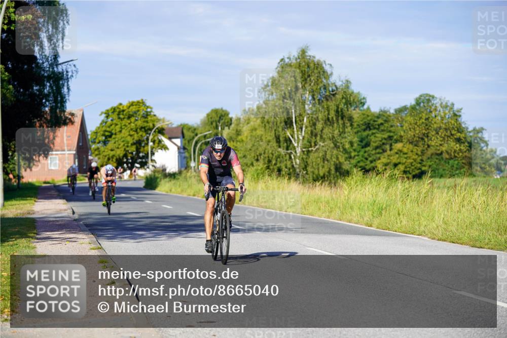 31.08.2025 - Elbe Triathlon Hamburg Michael Burmester http://msf.ph/oto/8665040 31.08.2025 09:27:35 Radfahren 269, 321, 354, 385, 496, 623 meine-sportfotos.de