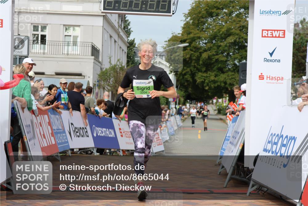 31.08.2025 - 21. Blankeneser Heldenlauf Strokosch-Dieckow http://msf.ph/oto/8665044 31.08.2025 11:18:44 Ziel 3204 meine-sportfotos.de