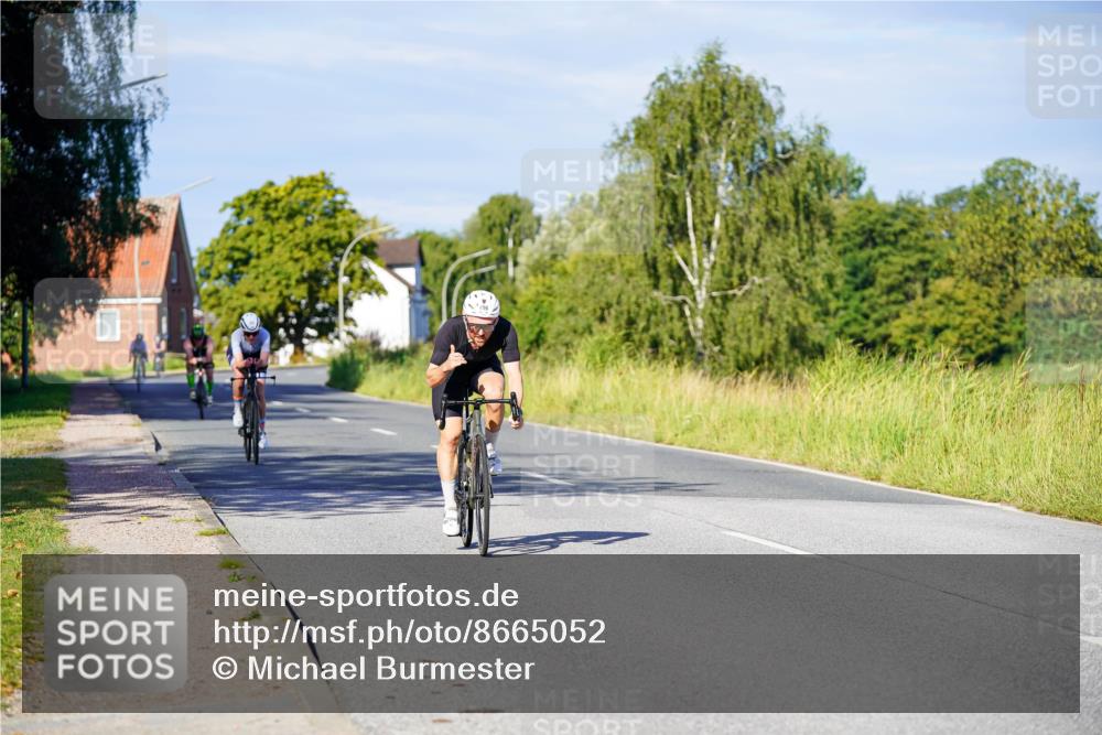 31.08.2025 - Elbe Triathlon Hamburg Michael Burmester http://msf.ph/oto/8665052 31.08.2025 09:27:39 Radfahren 269, 311, 321, 354, 496 meine-sportfotos.de