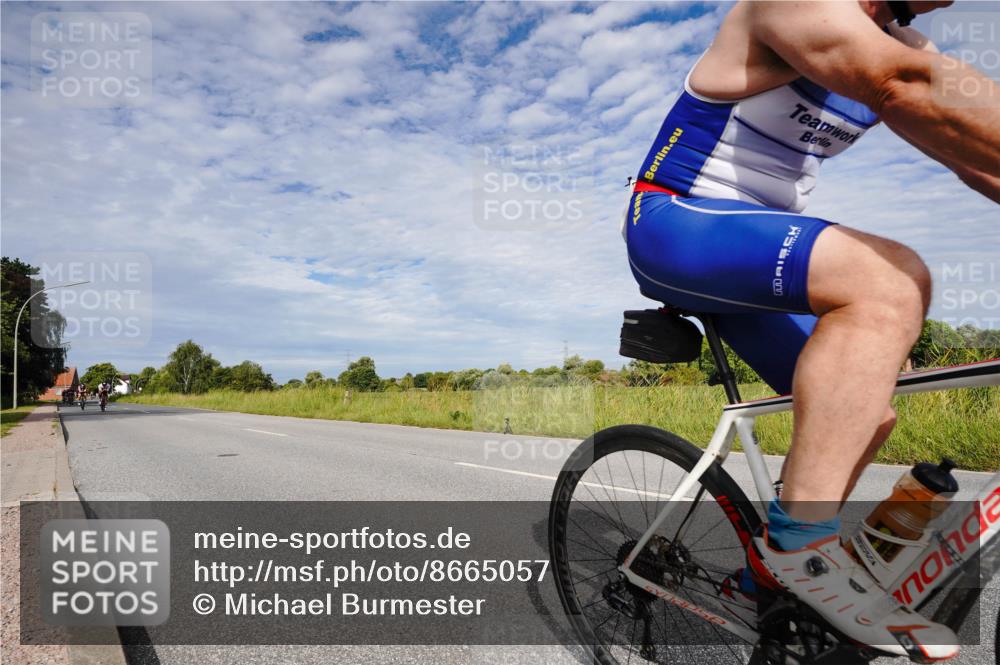 31.08.2025 - Elbe Triathlon Hamburg Michael Burmester http://msf.ph/oto/8665057 31.08.2025 10:03:15 Radfahren 595, 603, 674, 760, 816, 828, 901 meine-sportfotos.de