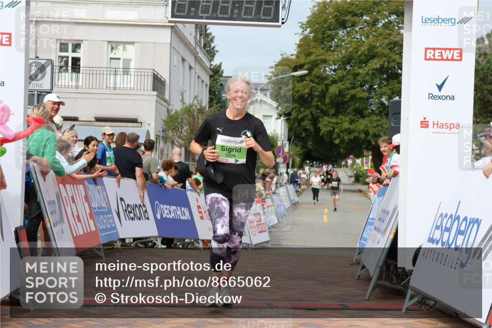 31.08.2025 - 21. Blankeneser Heldenlauf Strokosch-Dieckow http://msf.ph/oto/8665062 31.08.2025 11:18:44 Ziel 3204 meine-sportfotos.de