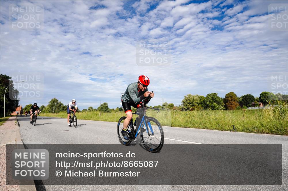 31.08.2025 - Elbe Triathlon Hamburg Michael Burmester http://msf.ph/oto/8665087 31.08.2025 10:03:43 Radfahren 547, 671, 695, 713, 728, 771, 778, 807 meine-sportfotos.de
