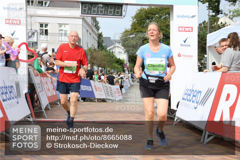 31.08.2025 - 21. Blankeneser Heldenlauf Strokosch-Dieckow http://msf.ph/oto/8665088 31.08.2025 11:18:34 Ziel 3071, 3265, 3358, 3251 meine-sportfotos.de