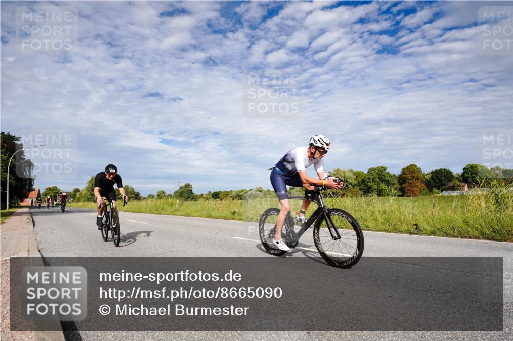 31.08.2025 - Elbe Triathlon Hamburg Michael Burmester http://msf.ph/oto/8665090 31.08.2025 10:03:44 Radfahren 547, 671, 695, 713, 728, 771, 778, 807 meine-sportfotos.de