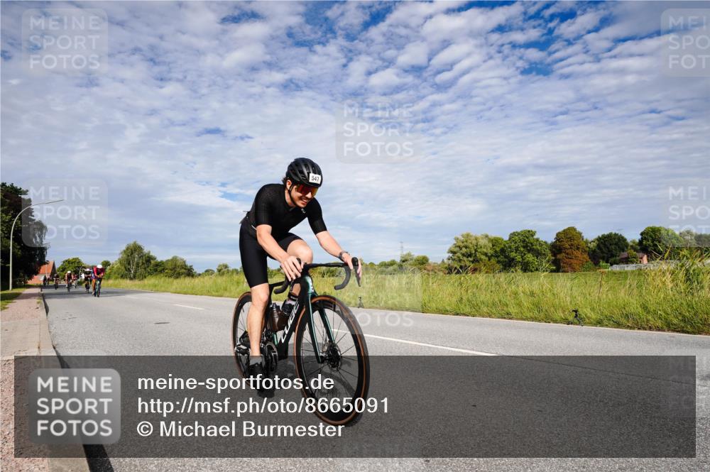 31.08.2025 - Elbe Triathlon Hamburg Michael Burmester http://msf.ph/oto/8665091 31.08.2025 10:03:45 Radfahren 547, 671, 695, 713, 728, 771, 778, 807 meine-sportfotos.de