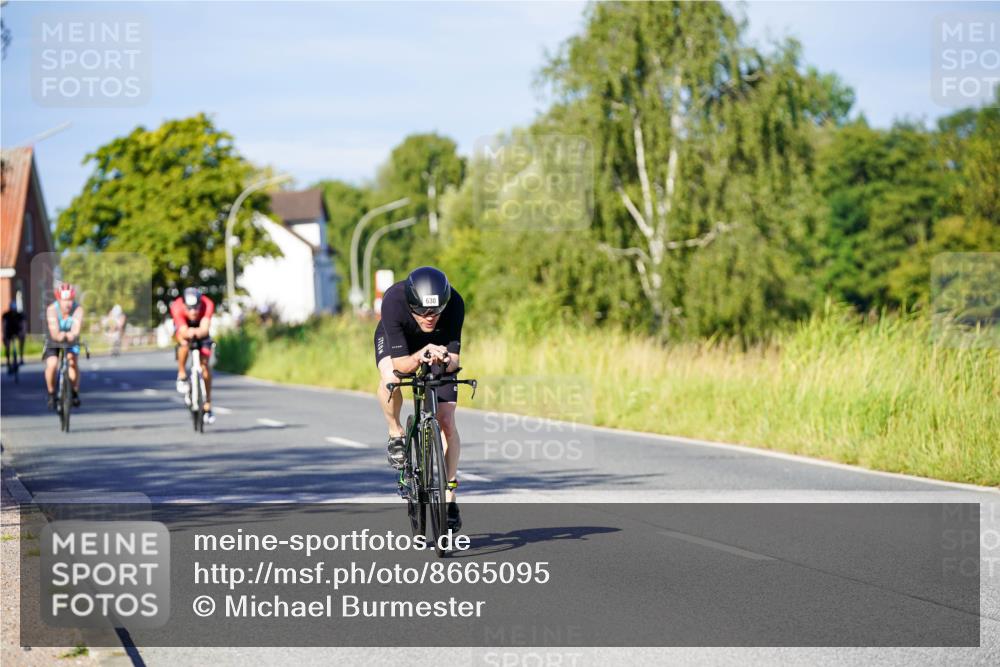 31.08.2025 - Elbe Triathlon Hamburg Michael Burmester http://msf.ph/oto/8665095 31.08.2025 09:28:00 Radfahren 333, 383, 630 meine-sportfotos.de