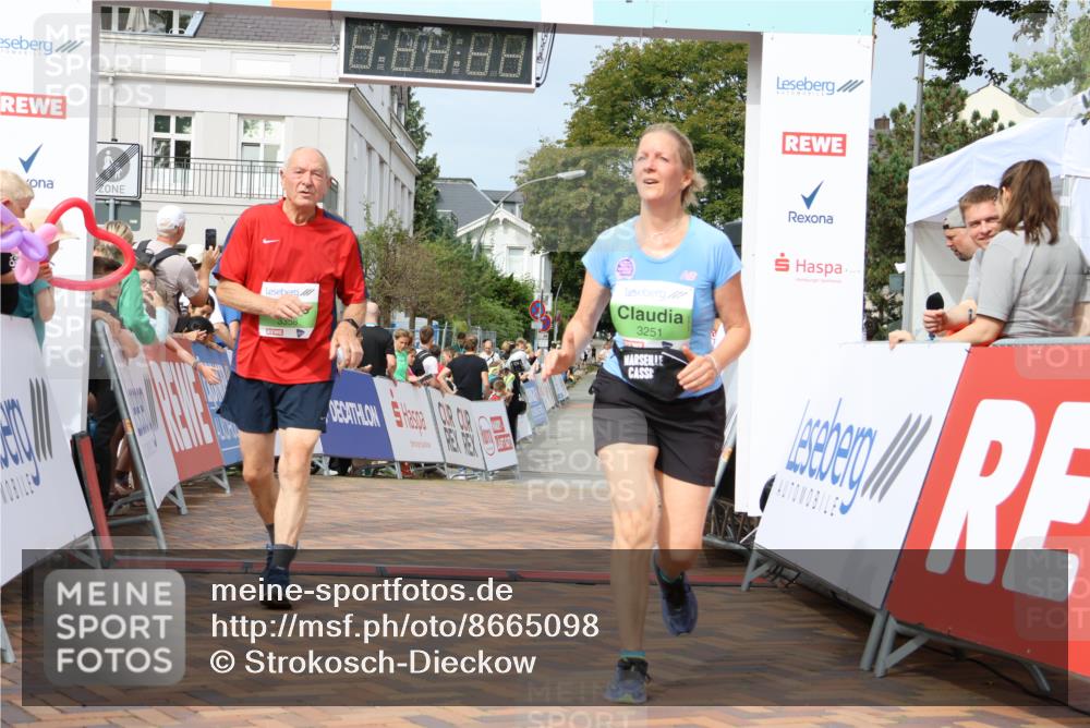 31.08.2025 - 21. Blankeneser Heldenlauf Strokosch-Dieckow http://msf.ph/oto/8665098 31.08.2025 11:18:34 Ziel 3071, 3265, 3358, 3251 meine-sportfotos.de