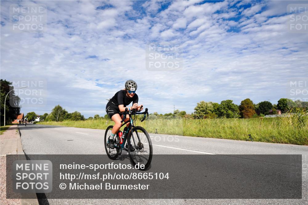 31.08.2025 - Elbe Triathlon Hamburg Michael Burmester http://msf.ph/oto/8665104 31.08.2025 10:03:50 Radfahren 533, 577, 671, 695, 778, 781, 807 meine-sportfotos.de