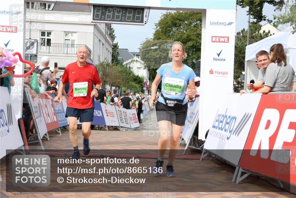 31.08.2025 - 21. Blankeneser Heldenlauf Strokosch-Dieckow http://msf.ph/oto/8665136 31.08.2025 11:18:34 Ziel 3071, 3265, 3358, 3251 meine-sportfotos.de