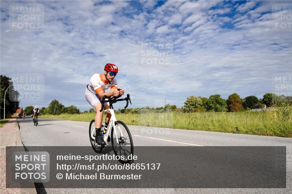 31.08.2025 - Elbe Triathlon Hamburg Michael Burmester http://msf.ph/oto/8665137 31.08.2025 10:04:25 Radfahren 537, 790, 902, 918 meine-sportfotos.de