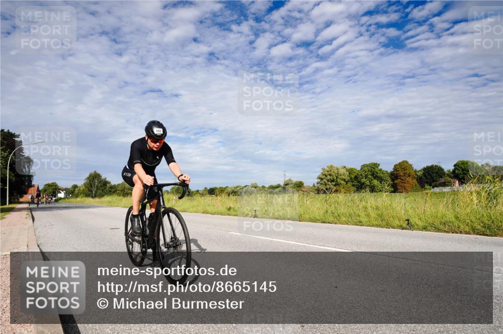 31.08.2025 - Elbe Triathlon Hamburg Michael Burmester http://msf.ph/oto/8665145 31.08.2025 10:04:31 Radfahren 597, 726, 880, 902, 918, 920, 931 meine-sportfotos.de
