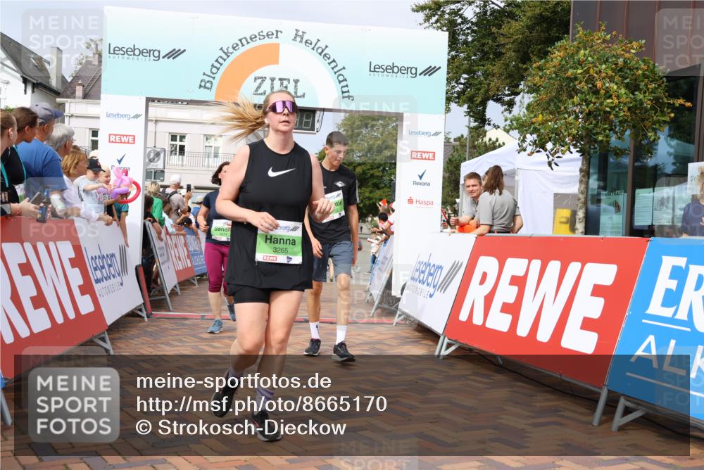 31.08.2025 - 21. Blankeneser Heldenlauf Strokosch-Dieckow http://msf.ph/oto/8665170 31.08.2025 11:18:29 Ziel 3390, 3071, 3265, 3537, 3251 meine-sportfotos.de