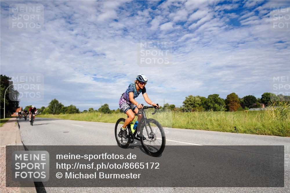31.08.2025 - Elbe Triathlon Hamburg Michael Burmester http://msf.ph/oto/8665172 31.08.2025 10:05:09 Radfahren 399, 410, 413, 654, 822, 844, 892 meine-sportfotos.de