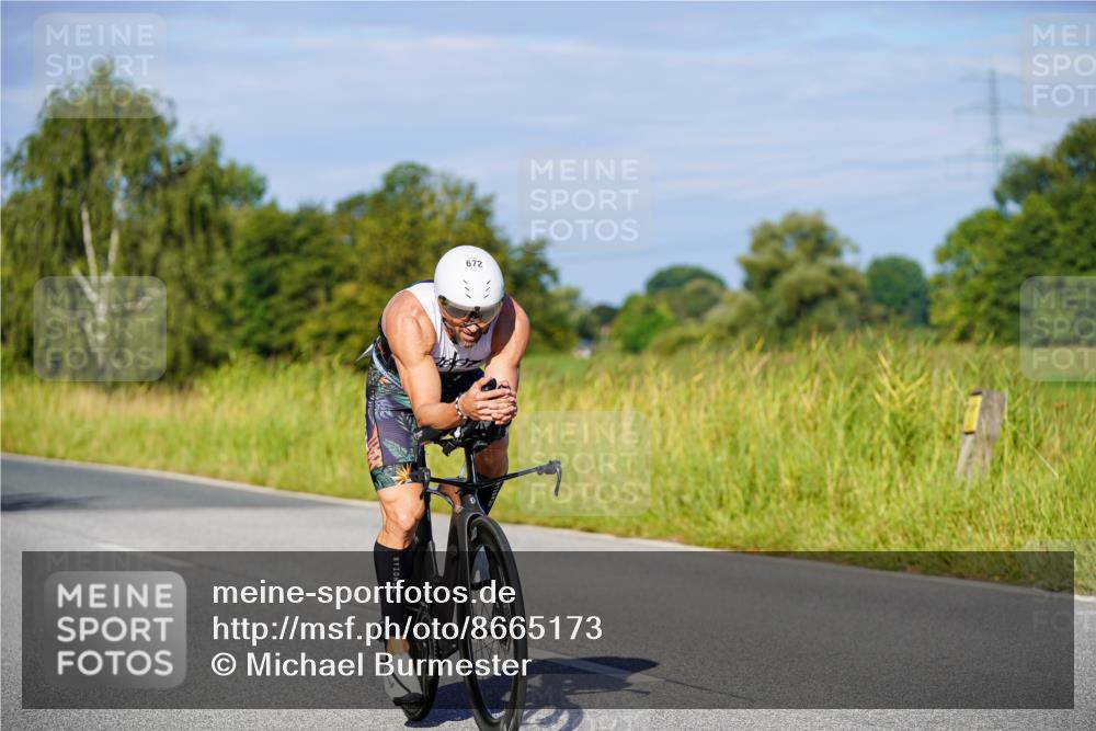 31.08.2025 - Elbe Triathlon Hamburg Michael Burmester http://msf.ph/oto/8665173 31.08.2025 09:28:28 Radfahren 281, 363, 490, 562, 672 meine-sportfotos.de