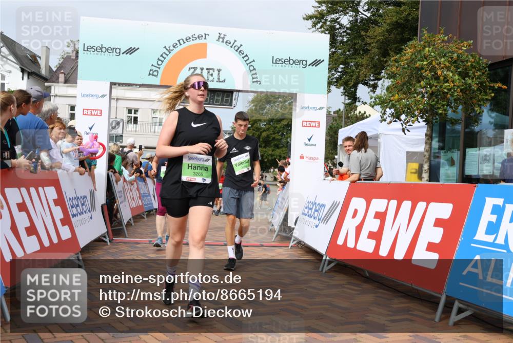 31.08.2025 - 21. Blankeneser Heldenlauf Strokosch-Dieckow http://msf.ph/oto/8665194 31.08.2025 11:18:28 Ziel 3390, 3071, 3265, 3718, 3537 meine-sportfotos.de