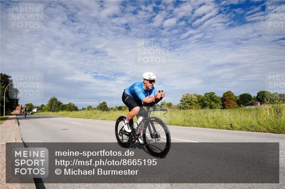 31.08.2025 - Elbe Triathlon Hamburg Michael Burmester http://msf.ph/oto/8665195 31.08.2025 10:05:58 Radfahren 642, 762, 766, 783, 907 meine-sportfotos.de