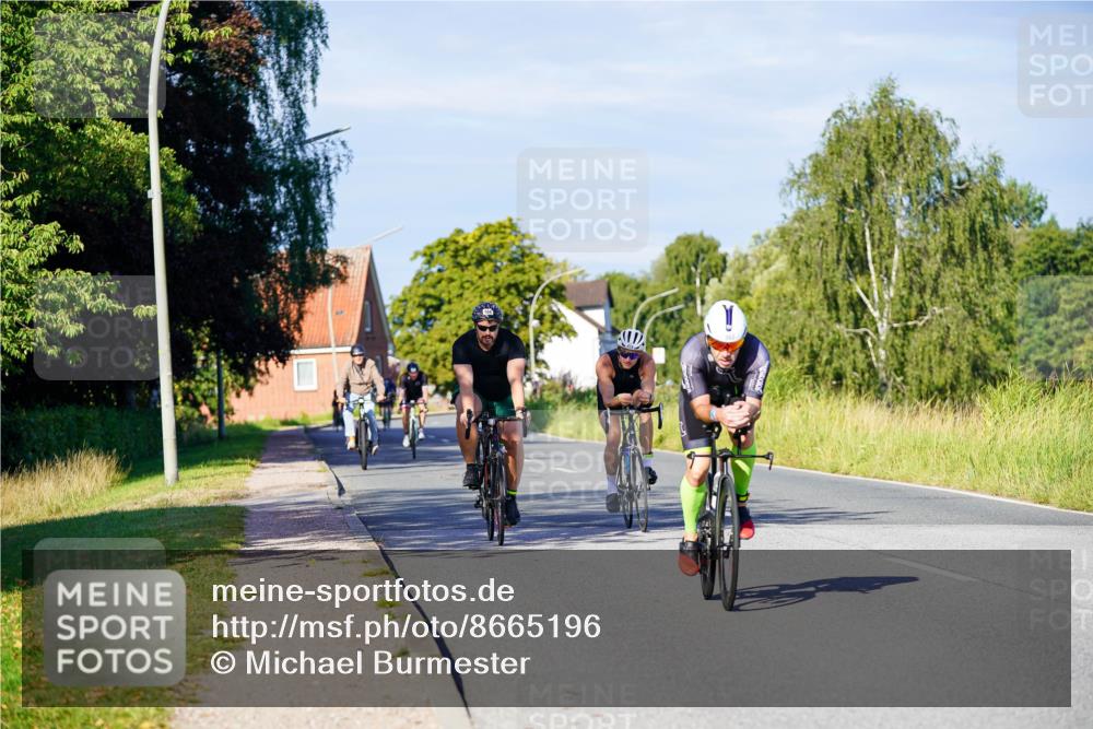 31.08.2025 - Elbe Triathlon Hamburg Michael Burmester http://msf.ph/oto/8665196 31.08.2025 09:28:34 Radfahren 337, 363, 414, 486, 588 meine-sportfotos.de