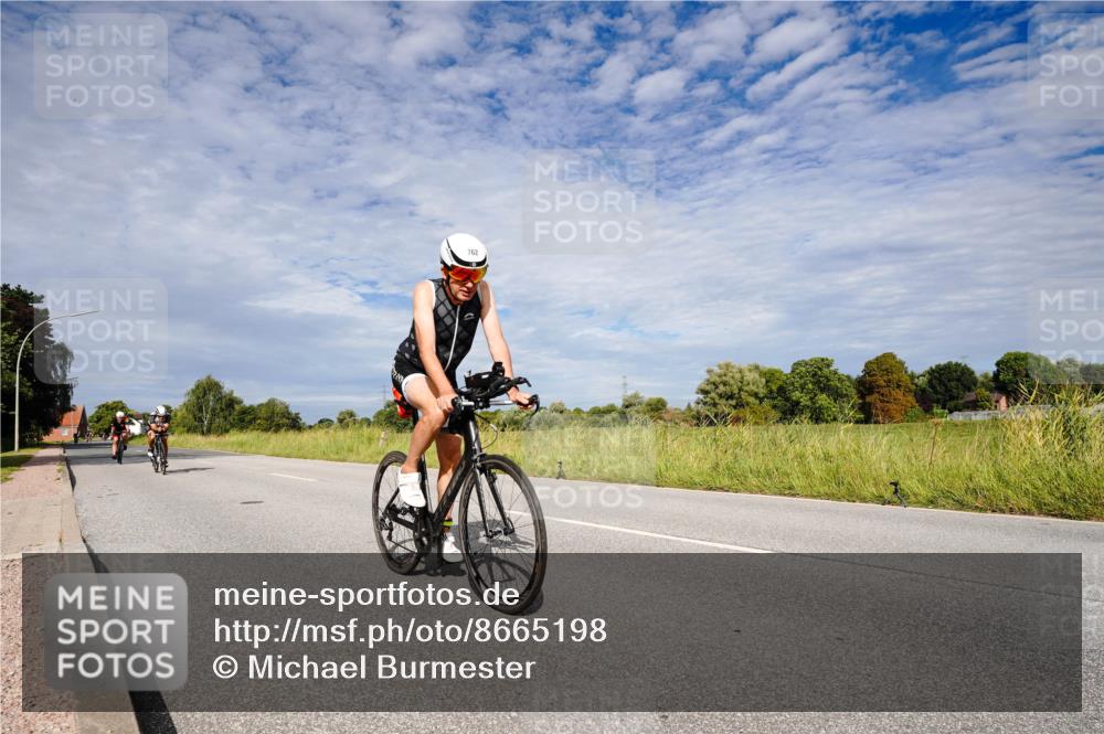 31.08.2025 - Elbe Triathlon Hamburg Michael Burmester http://msf.ph/oto/8665198 31.08.2025 10:06:02 Radfahren 762, 766, 907 meine-sportfotos.de