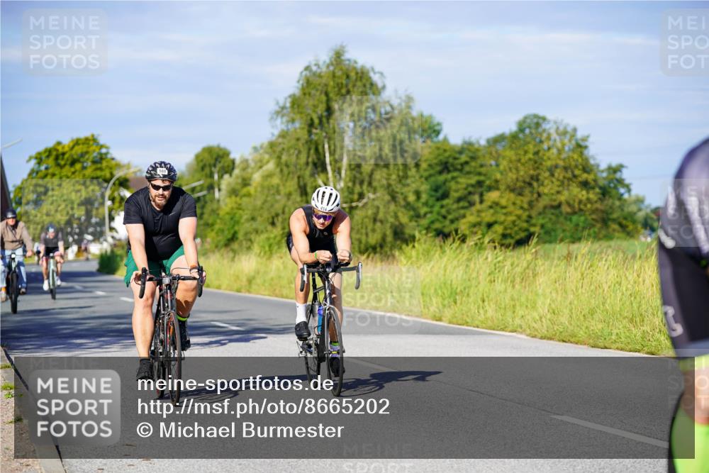 31.08.2025 - Elbe Triathlon Hamburg Michael Burmester http://msf.ph/oto/8665202 31.08.2025 09:28:35 Radfahren 337, 363, 414, 486, 588 meine-sportfotos.de