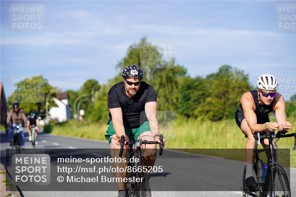 31.08.2025 - Elbe Triathlon Hamburg Michael Burmester http://msf.ph/oto/8665205 31.08.2025 09:28:36 Radfahren 337, 363, 414, 486, 588 meine-sportfotos.de