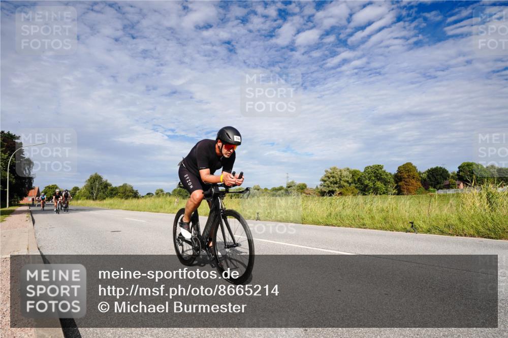 31.08.2025 - Elbe Triathlon Hamburg Michael Burmester http://msf.ph/oto/8665214 31.08.2025 10:06:18 Radfahren 504, 611, 730, 744, 782, 899 meine-sportfotos.de