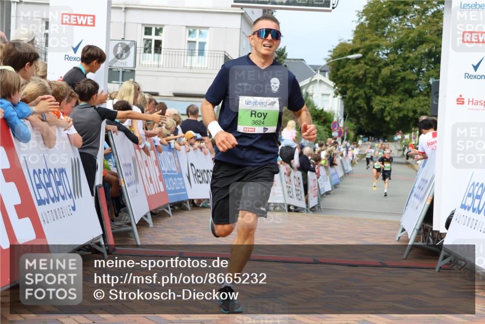 31.08.2025 - 21. Blankeneser Heldenlauf Strokosch-Dieckow http://msf.ph/oto/8665232 31.08.2025 10:59:59 Ziel 3624, 3262, 3438 meine-sportfotos.de