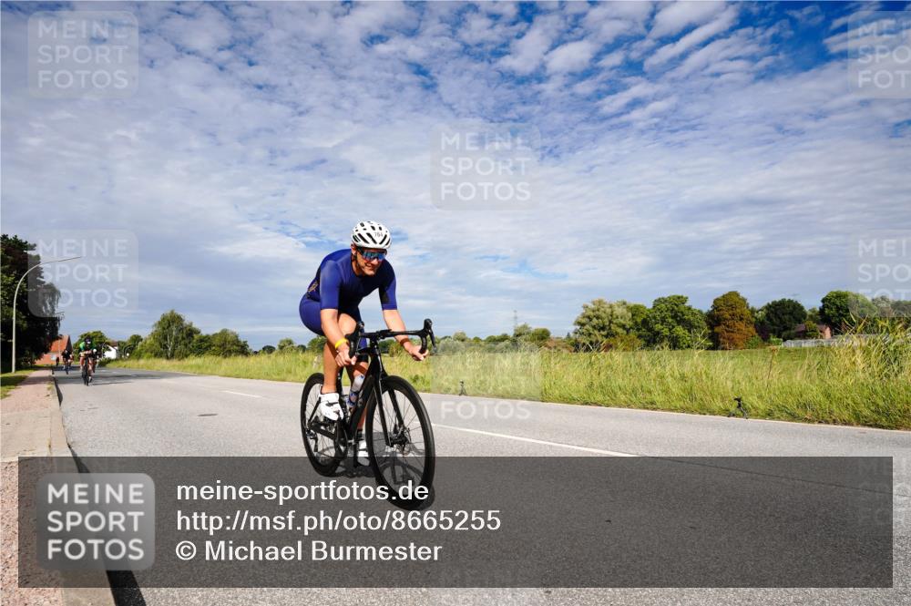 31.08.2025 - Elbe Triathlon Hamburg Michael Burmester http://msf.ph/oto/8665255 31.08.2025 10:07:00 Radfahren 482, 764, 849, 879, 895, 926 meine-sportfotos.de