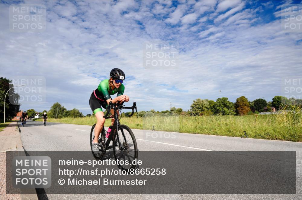 31.08.2025 - Elbe Triathlon Hamburg Michael Burmester http://msf.ph/oto/8665258 31.08.2025 10:07:02 Radfahren 482, 687, 764, 849, 879, 895 meine-sportfotos.de