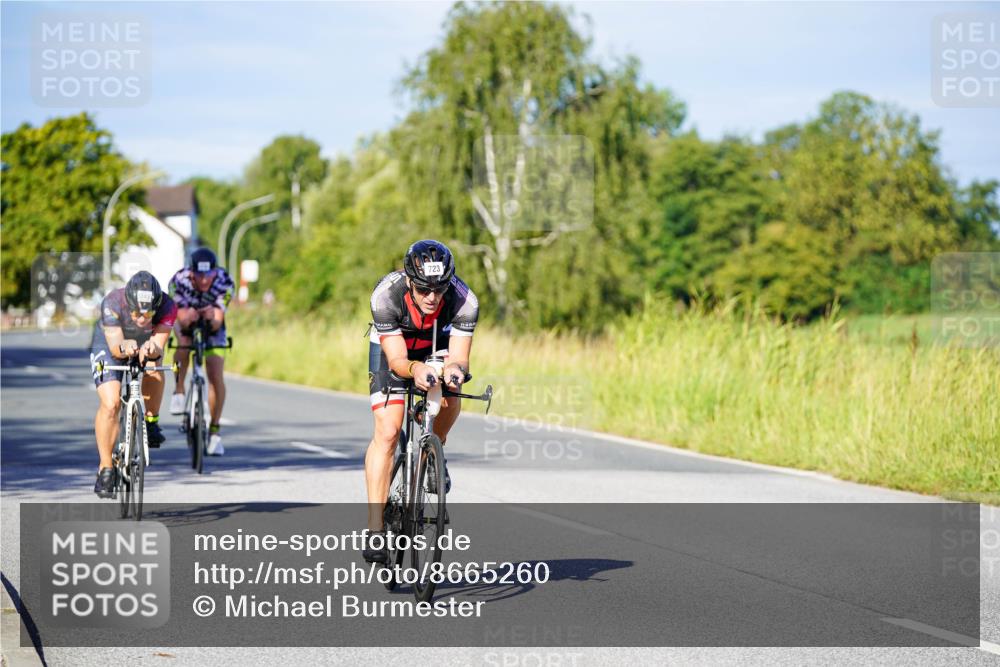 31.08.2025 - Elbe Triathlon Hamburg Michael Burmester http://msf.ph/oto/8665260 31.08.2025 09:28:53 Radfahren 249, 292, 361, 715, 723 meine-sportfotos.de