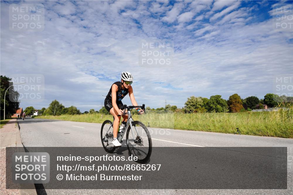 31.08.2025 - Elbe Triathlon Hamburg Michael Burmester http://msf.ph/oto/8665267 31.08.2025 10:07:16 Radfahren 736, 788, 812 meine-sportfotos.de