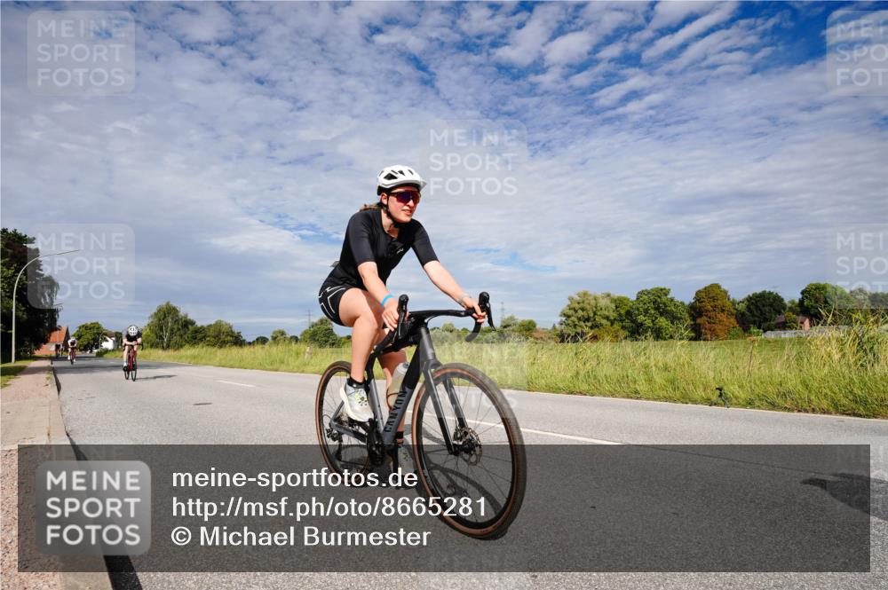31.08.2025 - Elbe Triathlon Hamburg Michael Burmester http://msf.ph/oto/8665281 31.08.2025 10:07:28 Radfahren 454, 651, 753, 818, 836, 847, 861 meine-sportfotos.de