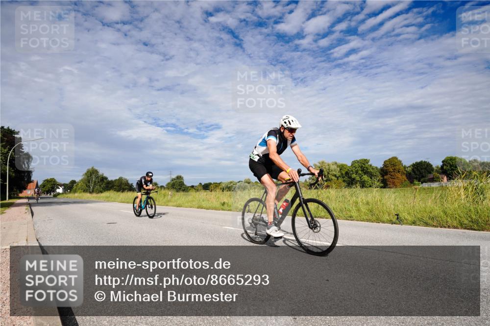 31.08.2025 - Elbe Triathlon Hamburg Michael Burmester http://msf.ph/oto/8665293 31.08.2025 10:07:42 Radfahren 747, 752, 900 meine-sportfotos.de