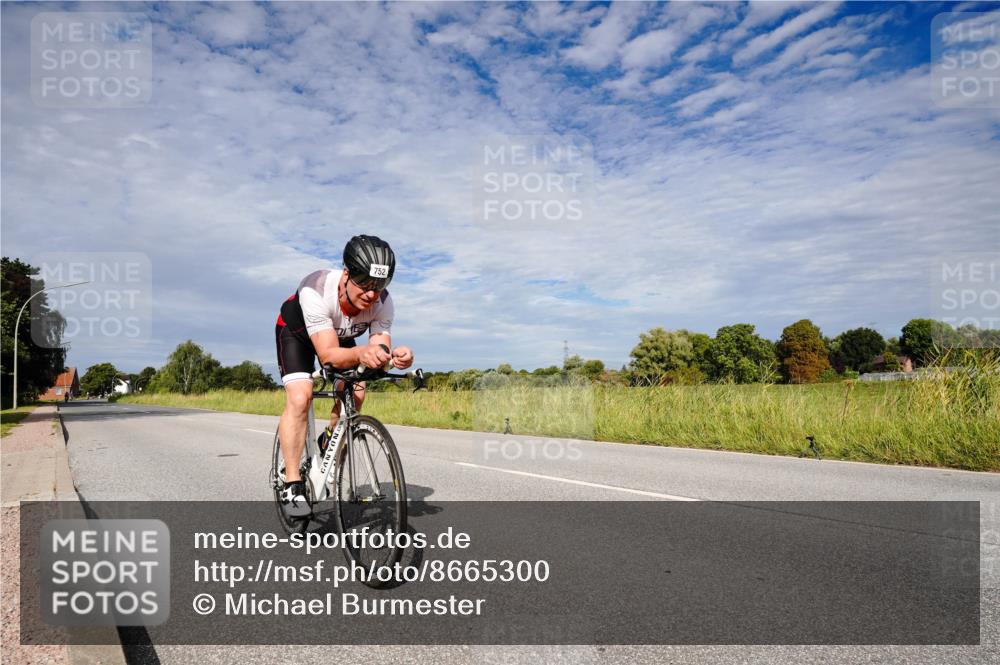 31.08.2025 - Elbe Triathlon Hamburg Michael Burmester http://msf.ph/oto/8665300 31.08.2025 10:07:45 Radfahren 747, 752, 900 meine-sportfotos.de