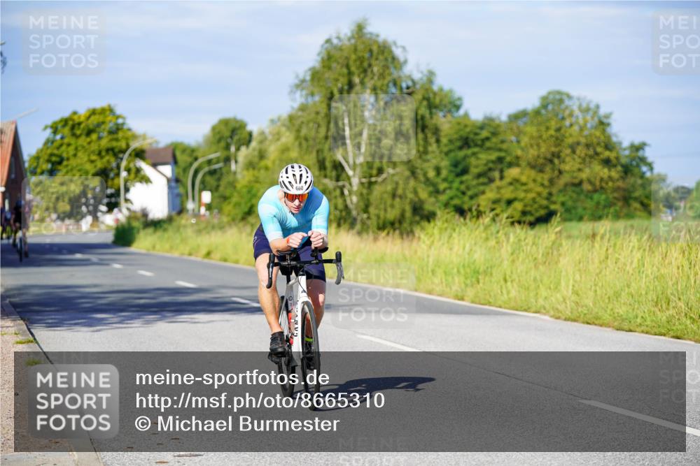 31.08.2025 - Elbe Triathlon Hamburg Michael Burmester http://msf.ph/oto/8665310 31.08.2025 09:29:13 Radfahren 165, 359, 377, 660 meine-sportfotos.de