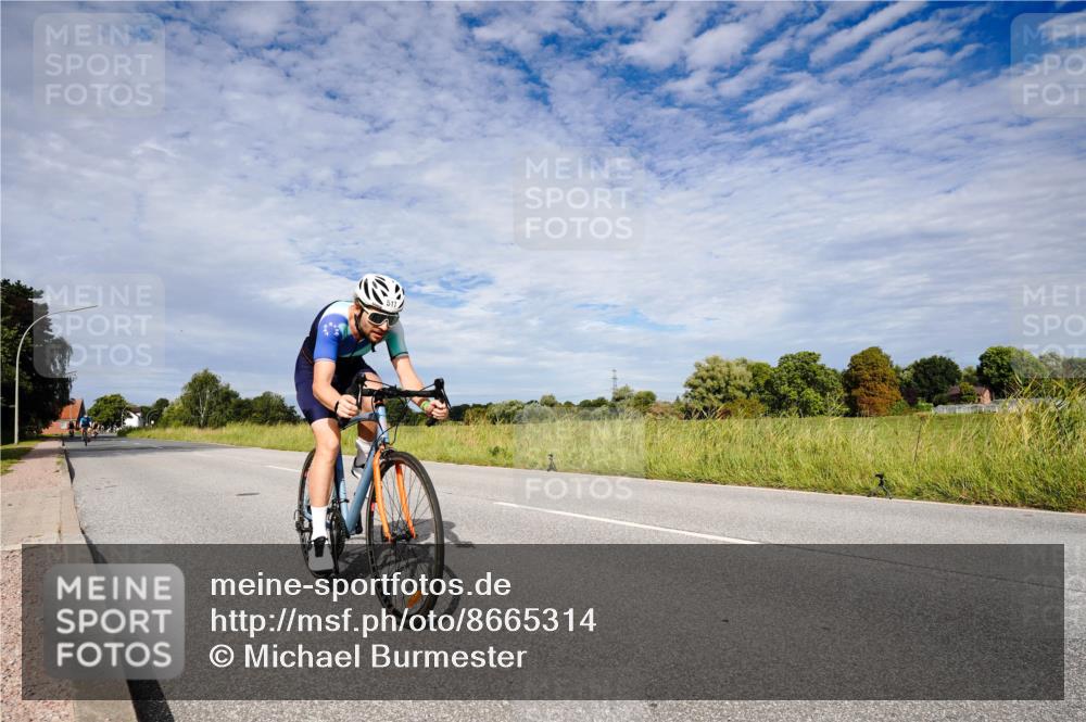 31.08.2025 - Elbe Triathlon Hamburg Michael Burmester http://msf.ph/oto/8665314 31.08.2025 10:08:07 Radfahren 478, 517, 703 meine-sportfotos.de