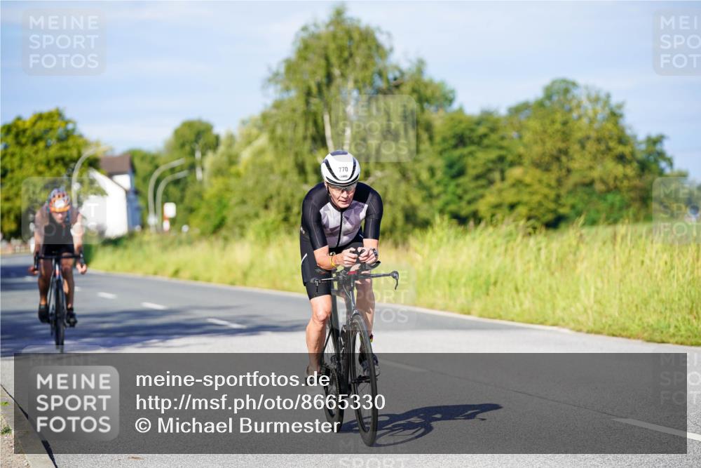 31.08.2025 - Elbe Triathlon Hamburg Michael Burmester http://msf.ph/oto/8665330 31.08.2025 09:29:23 Radfahren 357, 566, 770 meine-sportfotos.de