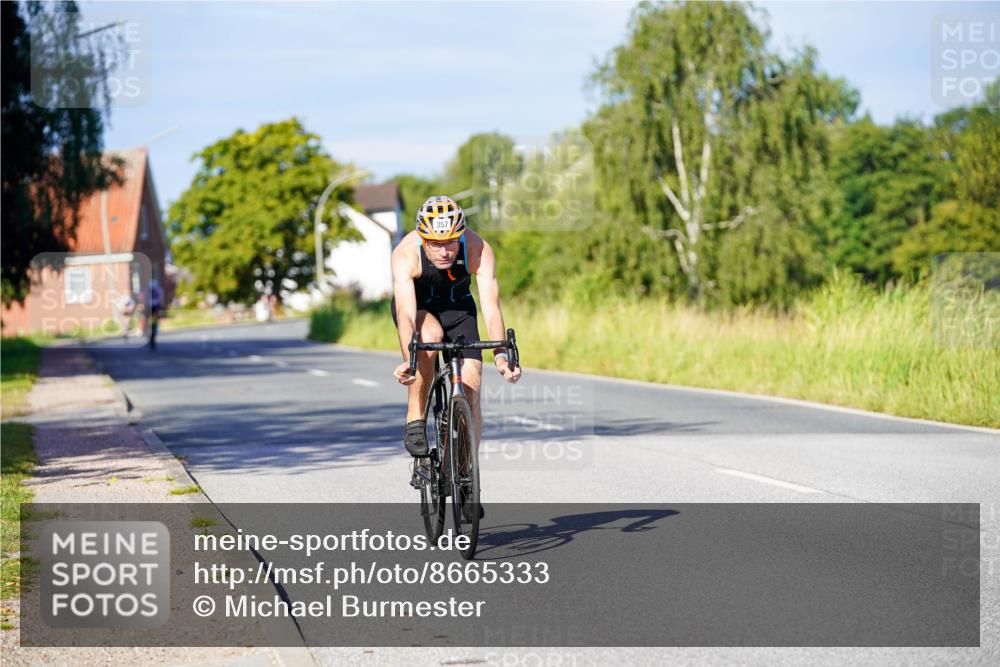31.08.2025 - Elbe Triathlon Hamburg Michael Burmester http://msf.ph/oto/8665333 31.08.2025 09:29:24 Radfahren 357, 566, 770 meine-sportfotos.de