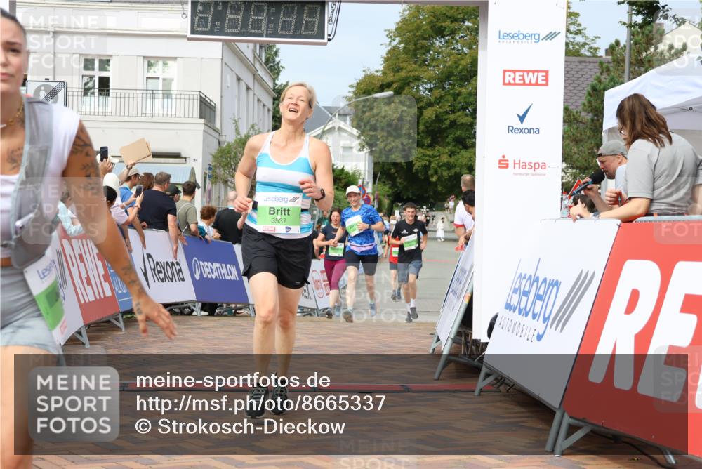 31.08.2025 - 21. Blankeneser Heldenlauf Strokosch-Dieckow http://msf.ph/oto/8665337 31.08.2025 11:18:23 Ziel 3390, 3717, 3265, 3718, 3537, 3512 meine-sportfotos.de