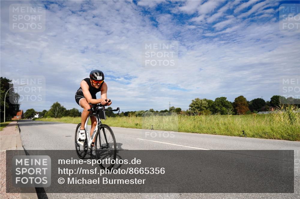 31.08.2025 - Elbe Triathlon Hamburg Michael Burmester http://msf.ph/oto/8665356 31.08.2025 10:09:00 Radfahren 405, 677 meine-sportfotos.de
