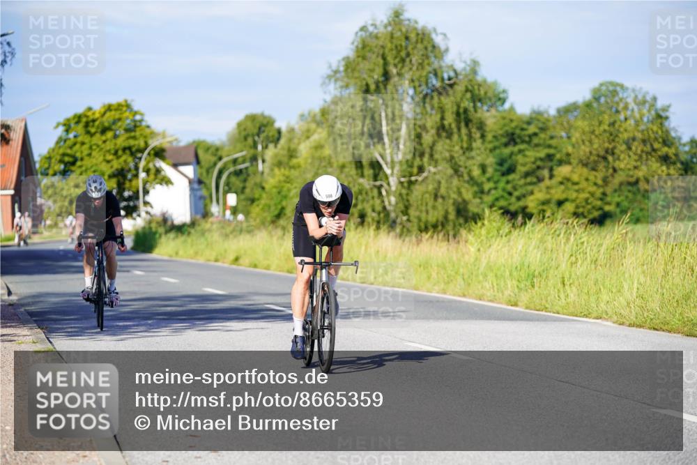 31.08.2025 - Elbe Triathlon Hamburg Michael Burmester http://msf.ph/oto/8665359 31.08.2025 09:29:42 Radfahren 286, 393, 598 meine-sportfotos.de