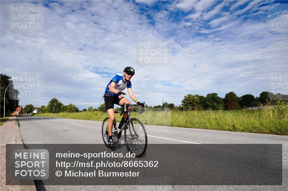 31.08.2025 - Elbe Triathlon Hamburg Michael Burmester http://msf.ph/oto/8665362 31.08.2025 10:09:26 Radfahren 391, 503 meine-sportfotos.de