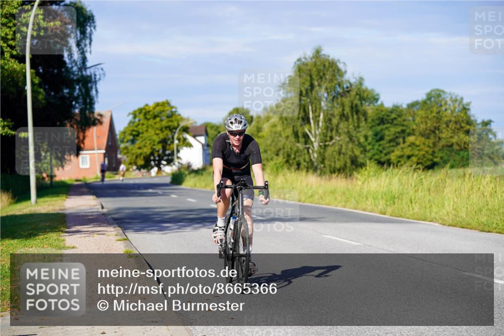 31.08.2025 - Elbe Triathlon Hamburg Michael Burmester http://msf.ph/oto/8665366 31.08.2025 09:29:43 Radfahren 286, 393, 598 meine-sportfotos.de
