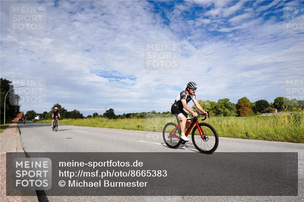 31.08.2025 - Elbe Triathlon Hamburg Michael Burmester http://msf.ph/oto/8665383 31.08.2025 10:10:15 Radfahren 459, 590, 652, 699, 789 meine-sportfotos.de