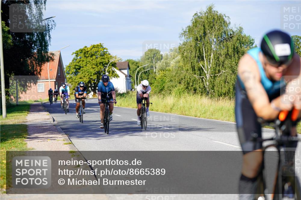 31.08.2025 - Elbe Triathlon Hamburg Michael Burmester http://msf.ph/oto/8665389 31.08.2025 09:30:02 Radfahren 305, 380, 387, 427, 680, 773 meine-sportfotos.de
