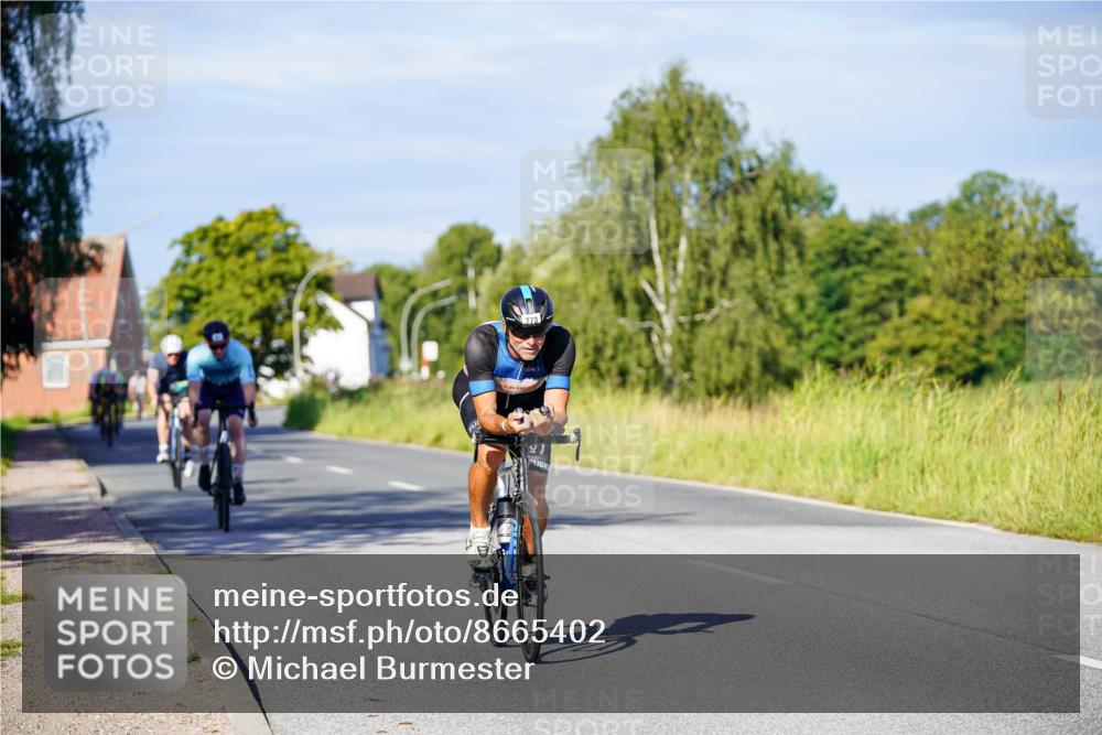 31.08.2025 - Elbe Triathlon Hamburg Michael Burmester http://msf.ph/oto/8665402 31.08.2025 09:30:04 Radfahren 305, 380, 387, 427, 527, 680, 773 meine-sportfotos.de