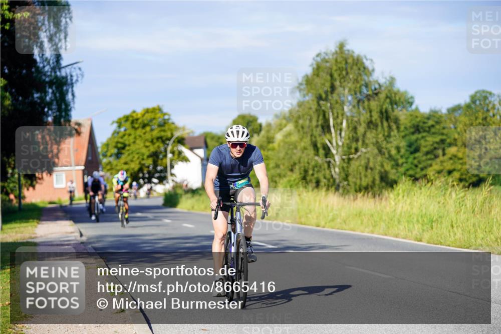 31.08.2025 - Elbe Triathlon Hamburg Michael Burmester http://msf.ph/oto/8665416 31.08.2025 09:30:07 Radfahren 305, 387, 427, 527, 613, 617, 680, 773 meine-sportfotos.de