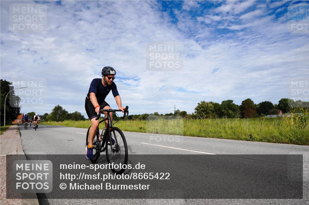31.08.2025 - Elbe Triathlon Hamburg Michael Burmester http://msf.ph/oto/8665422 31.08.2025 10:10:53 Radfahren 521, 606, 616, 627, 692, 785 meine-sportfotos.de