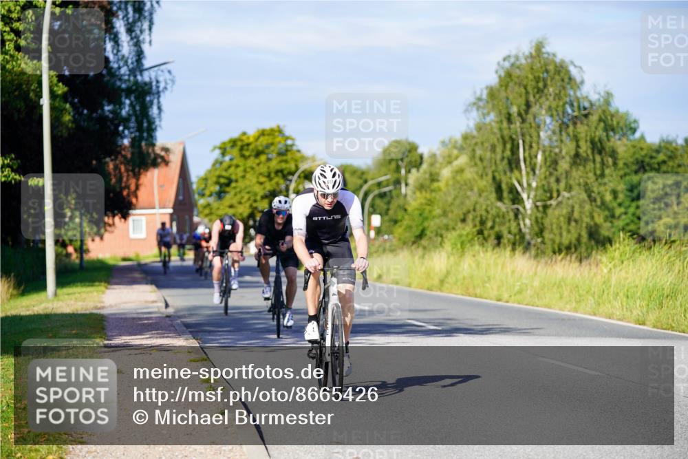 31.08.2025 - Elbe Triathlon Hamburg Michael Burmester http://msf.ph/oto/8665426 31.08.2025 09:30:12 Radfahren 213, 431, 465, 527, 534, 613, 617 meine-sportfotos.de