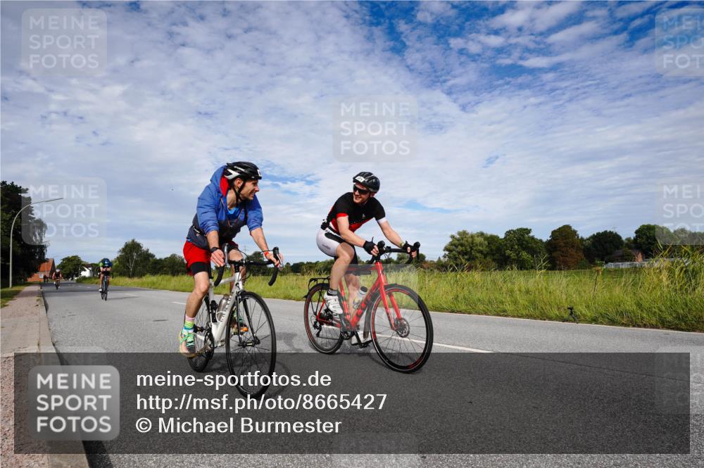 31.08.2025 - Elbe Triathlon Hamburg Michael Burmester http://msf.ph/oto/8665427 31.08.2025 10:10:56 Radfahren 521, 606, 616, 627, 692, 785 meine-sportfotos.de
