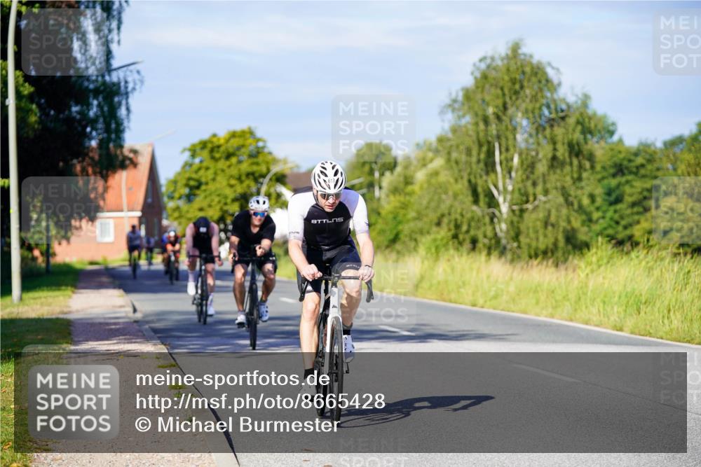 31.08.2025 - Elbe Triathlon Hamburg Michael Burmester http://msf.ph/oto/8665428 31.08.2025 09:30:12 Radfahren 213, 431, 465, 527, 534, 613, 617 meine-sportfotos.de